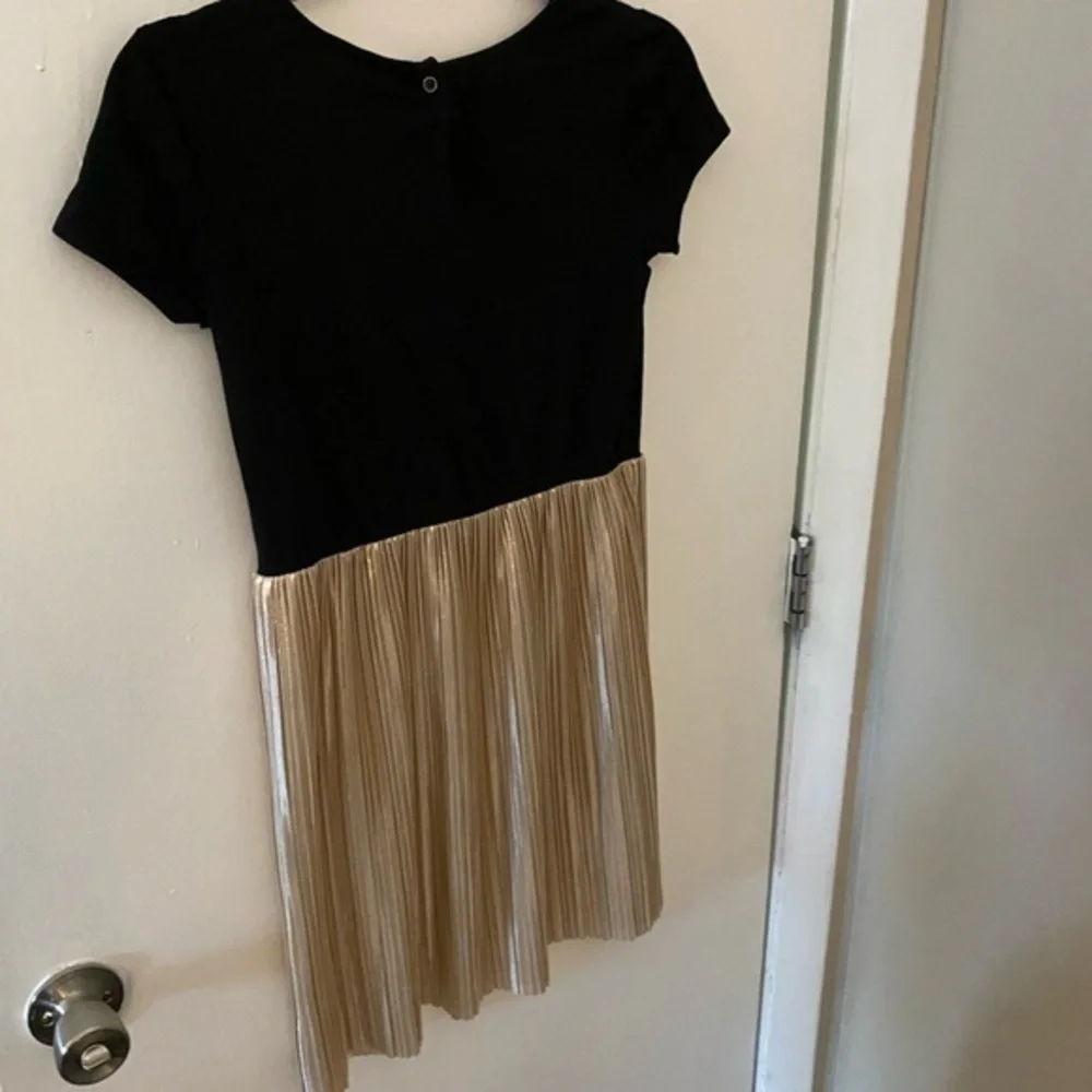 Gap Kids‎ black and gold dress short sleeve